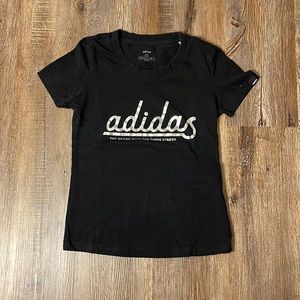 Adidas t shirt size XS